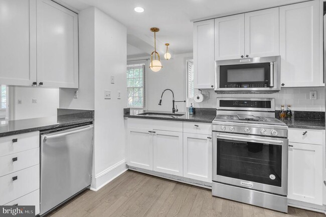 Foto del edificio - 1750 16th St NW