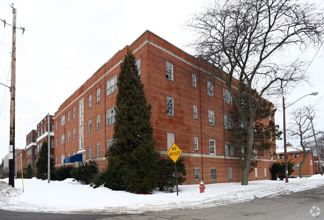 Building Photo - Mae Park Square Apartments