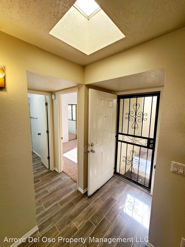 Building Photo - 2 br, 2 bath House - 13119 Alice Ave NE