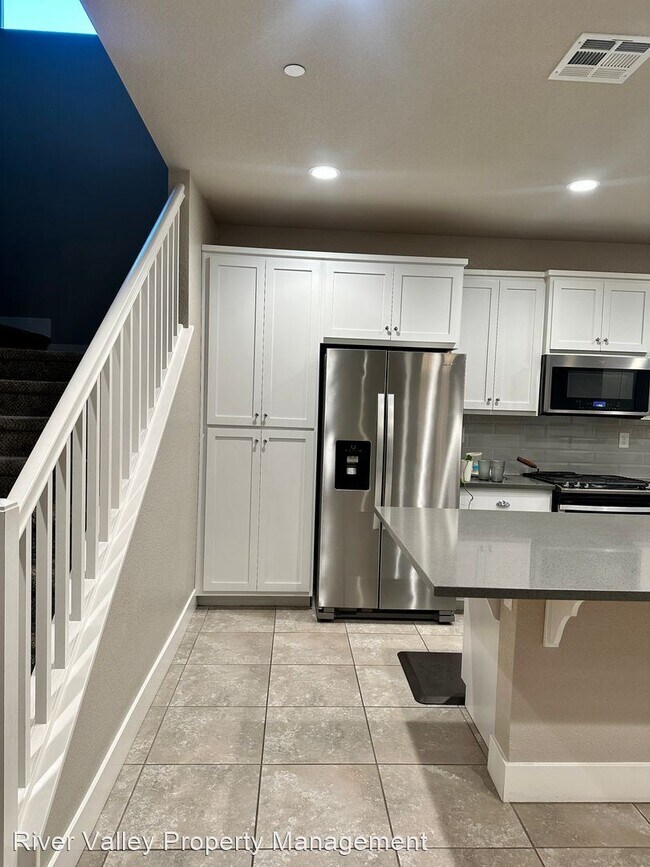 Foto del edificio - 4 br, 3 bath House - 4693 Winona Ct