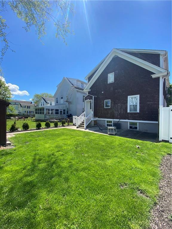 Building Photo - 240 Wood St