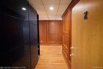 Building Photo - 35 N Saginaw St