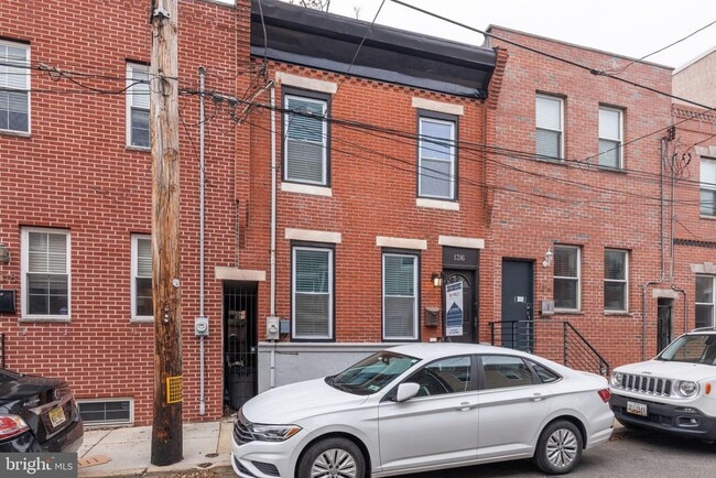 Building Photo - 1316 S Opal St
