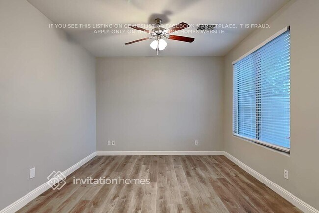 Foto del edificio - 1806 W Paisley Dr