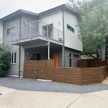 Building Photo - 502 W 51st St