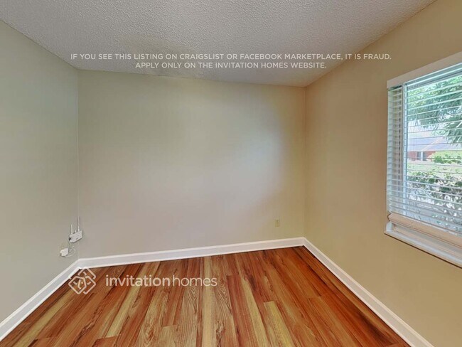 Foto del edificio - 5038 Hidden Springs Blvd