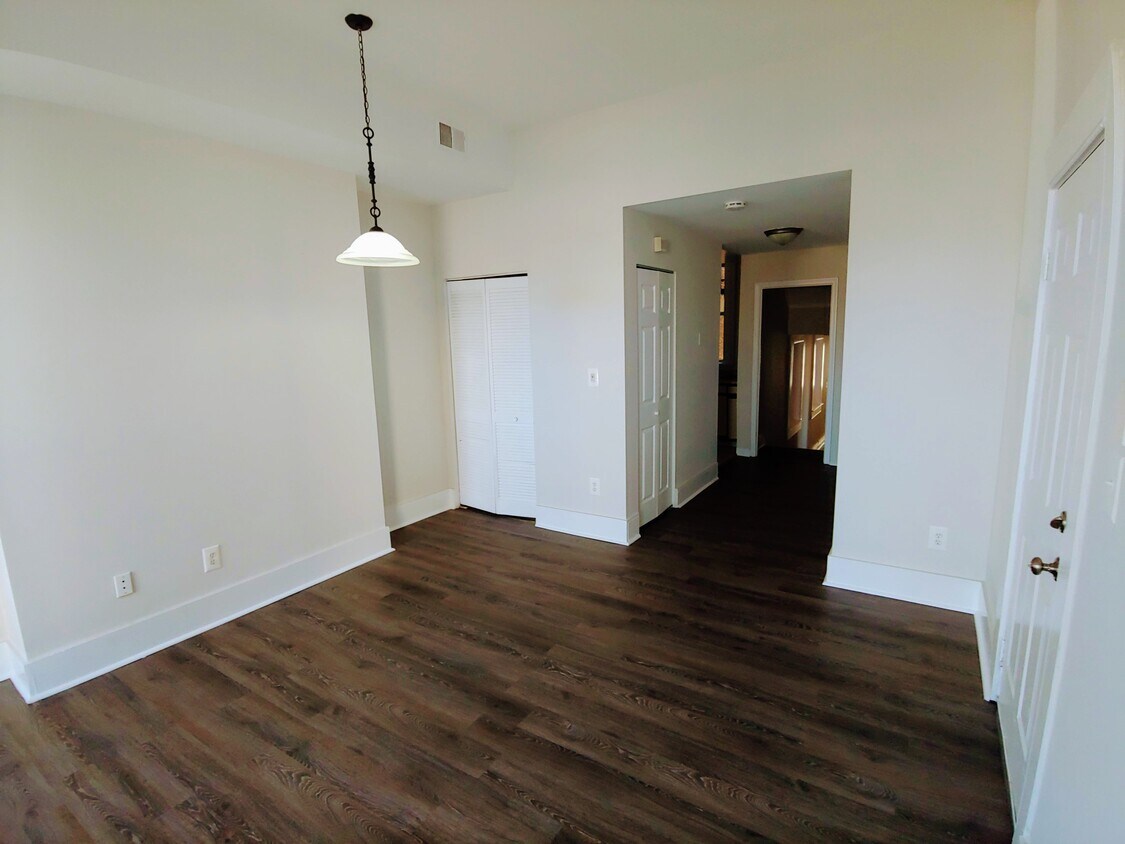 Foto principal - 1429 W Fayette St