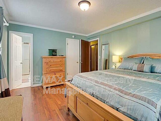 Foto del edificio - 3729 N McMillan Ave