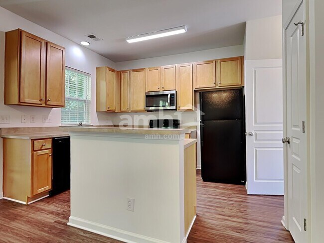 Foto del edificio - 3309 Glamorgan Ct