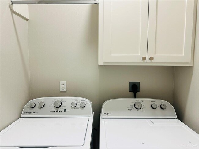 Foto del edificio - 1103 Sugar Gdn Dr