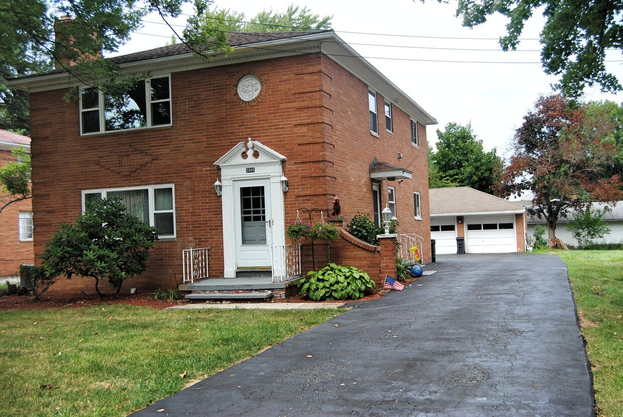 Primary Photo - 2885 Chamberlain Rd