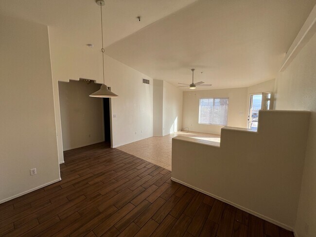 Building Photo - 3378 Iroquois Dr