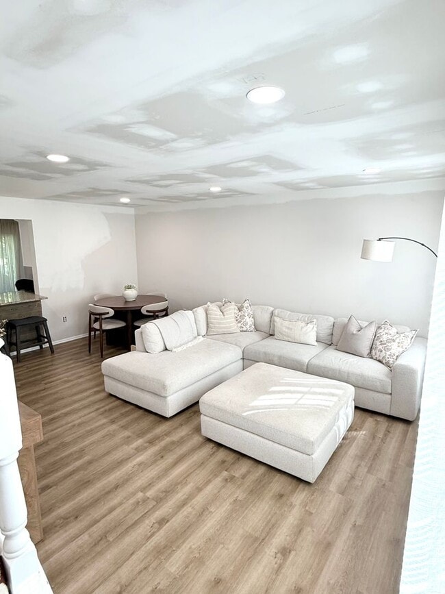 Building Photo - 17 Mohave Dr