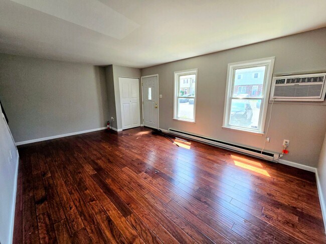 Foto del edificio - 5657 Wood Ln