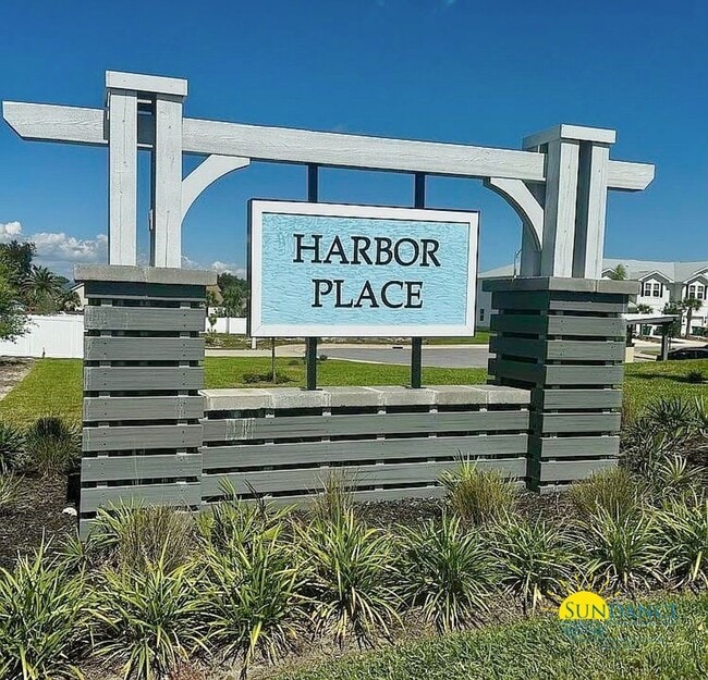 Foto del edificio - Charming End-Unit Townhome Near Destin Harbor & Crab Island!