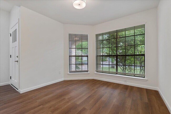 Foto del edificio - 14309 Levering St