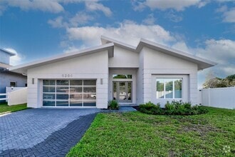 Building Photo - 5206 Fern Row Ln
