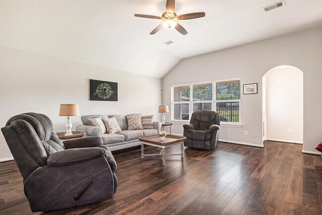 Foto del edificio - 12107 Lakewood Villa Dr