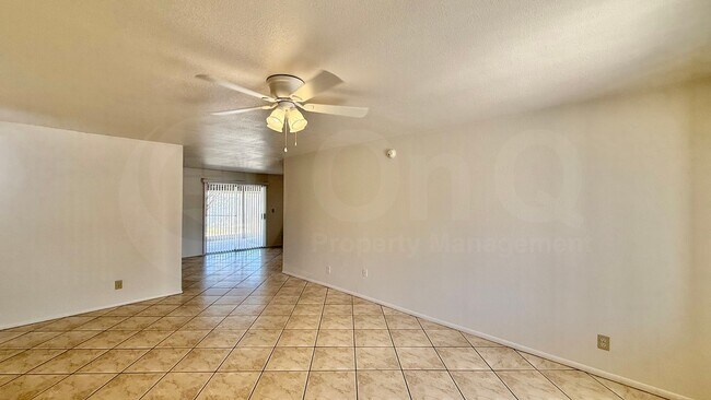 Building Photo - 4746 W Aster Dr