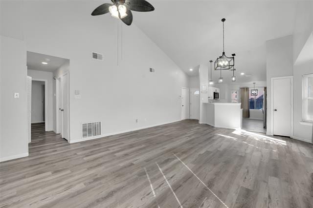 Foto del edificio - 6016 Glenwood Dr