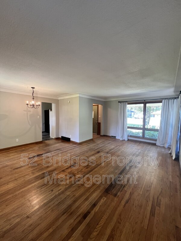 Foto del edificio - 3122 Shawnee Ave
