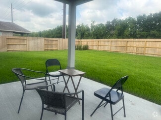 Building Photo - 5018 Magnolia Springs Dr