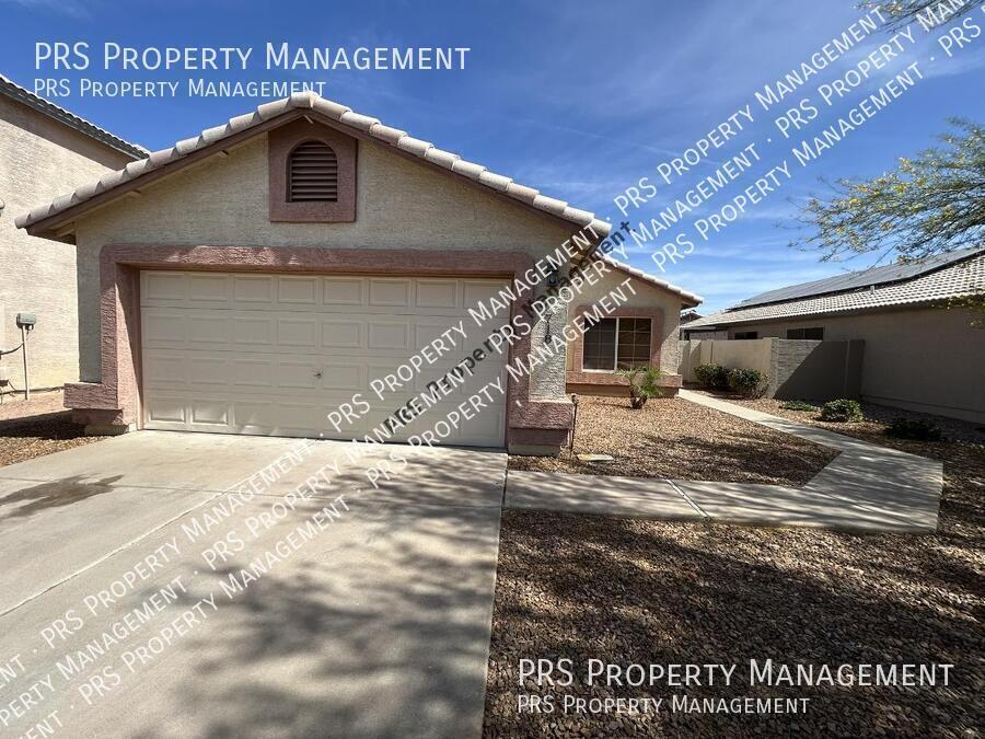 Photo - 718 W Constitution Dr-