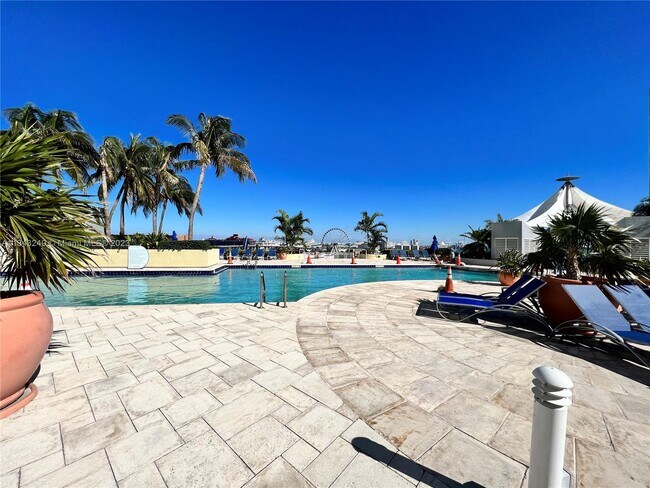 Foto del edificio - 244 Biscayne Blvd