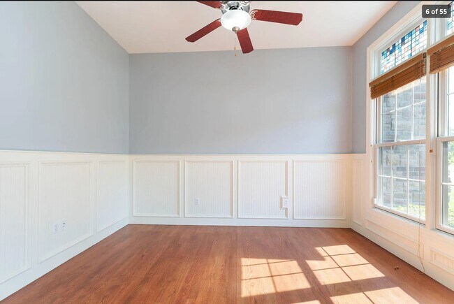 Foto del edificio - 185 Stoney Pointe Dr