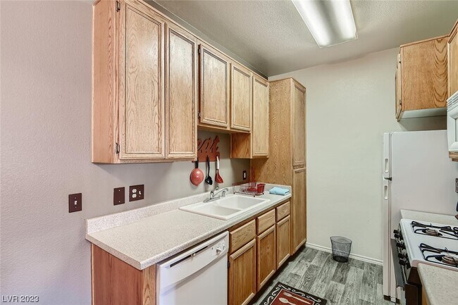 Foto del edificio - 4730 E Craig Rd