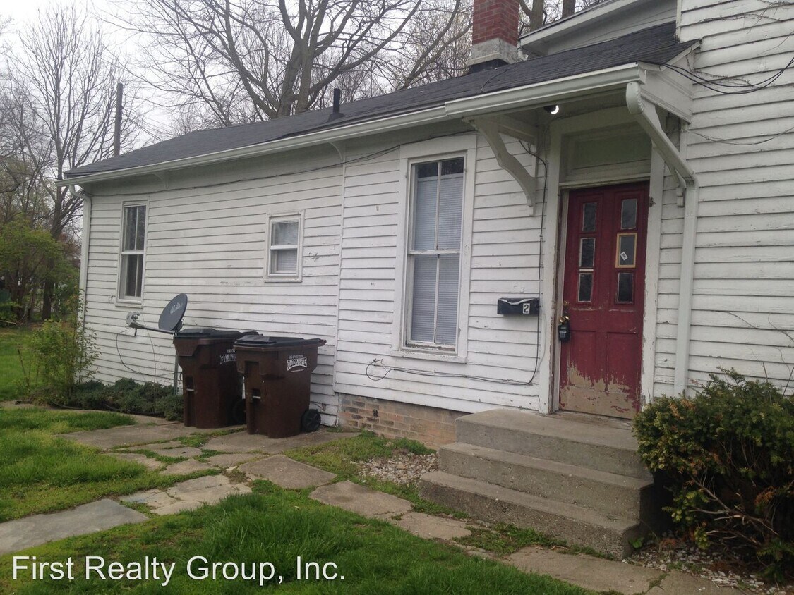 Primary Photo - 735 S Main St