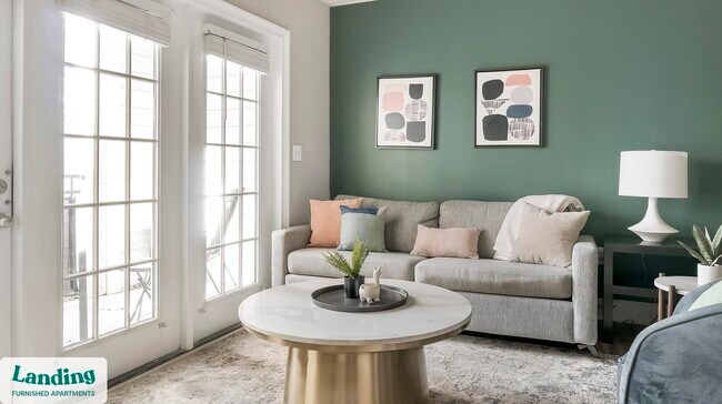 Building Photo - 925 Canterbury Rd NE