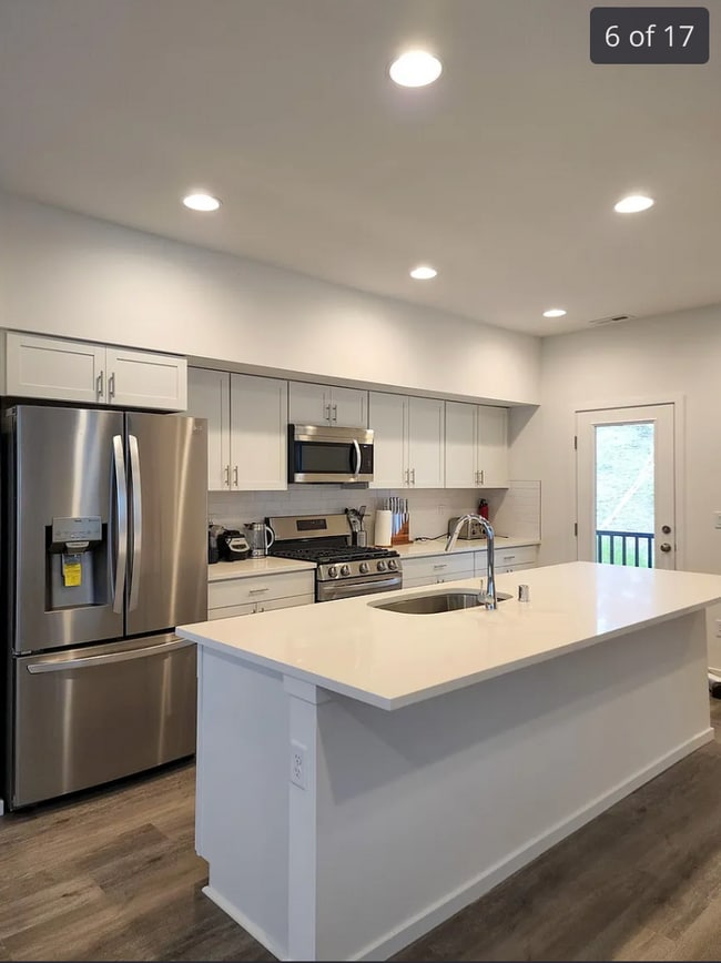 Building Photo - Fully Furnished Short-Term Rental | All Ut...