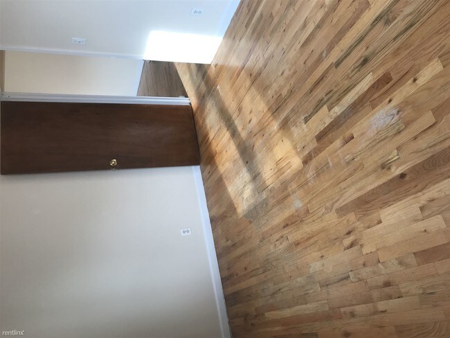 Foto del edificio - 1 br, 1 bath Apartment - 3407 36th Ave