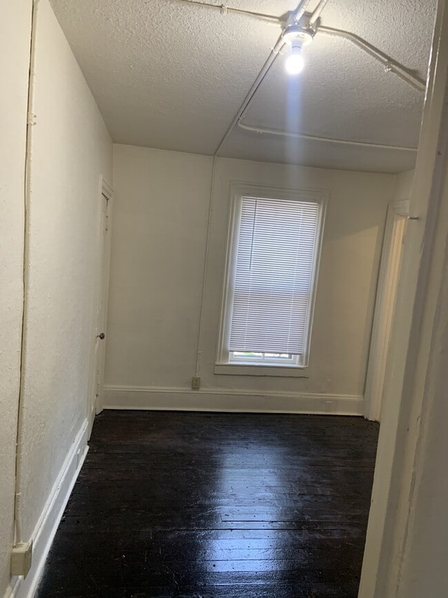 Building Photo - 206 2nd Street