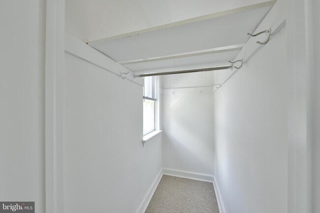 Foto del edificio - 67 Grove Ave