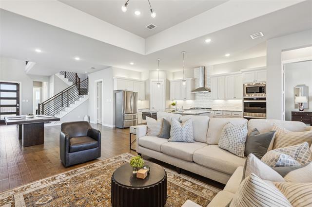 Foto del edificio - 3718 Hollow Pine Dr