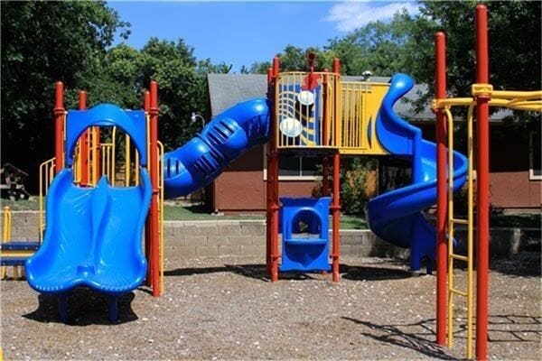 Foto del edificio - 919 Sutton Dr