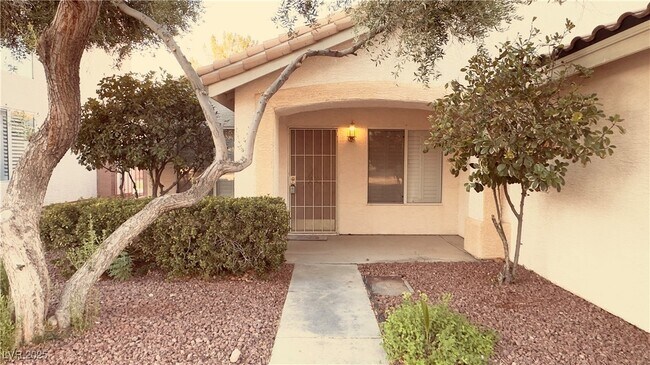 Foto del edificio - 1576 Comfort Hills St