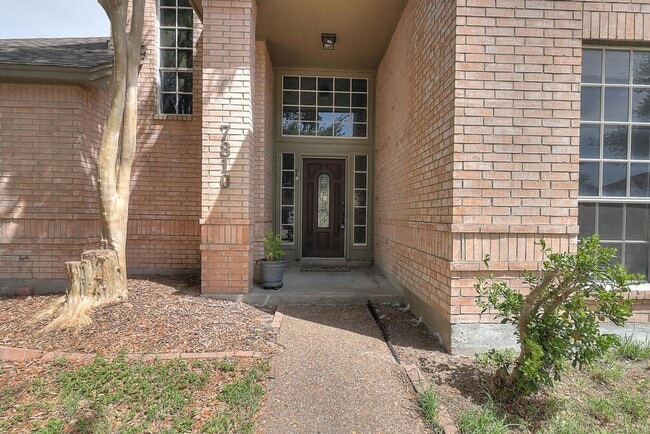 Building Photo - 7810 Duchess St
