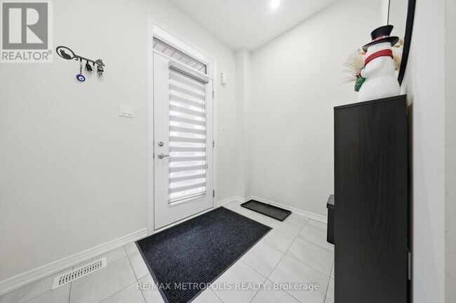 Photo du bâtiment - 408 Blackburn Dr