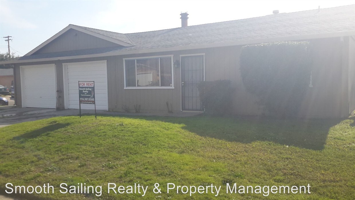 Primary Photo - 355 Yampa Cir
