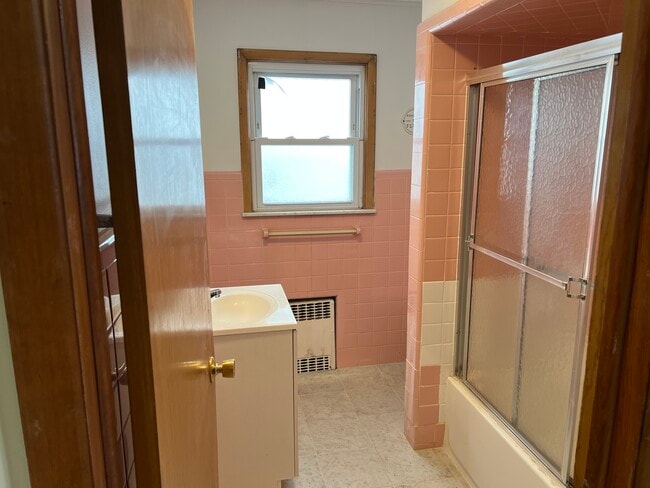 Building Photo - 421 Hamilton St