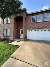 Building Photo - 203 Kissimmee Dr
