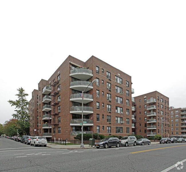 Foto principal - 9511 Shore Rd