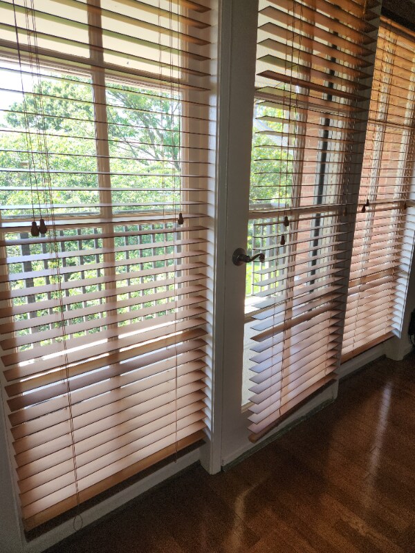 Foto del edificio - 3332 Spring Ln