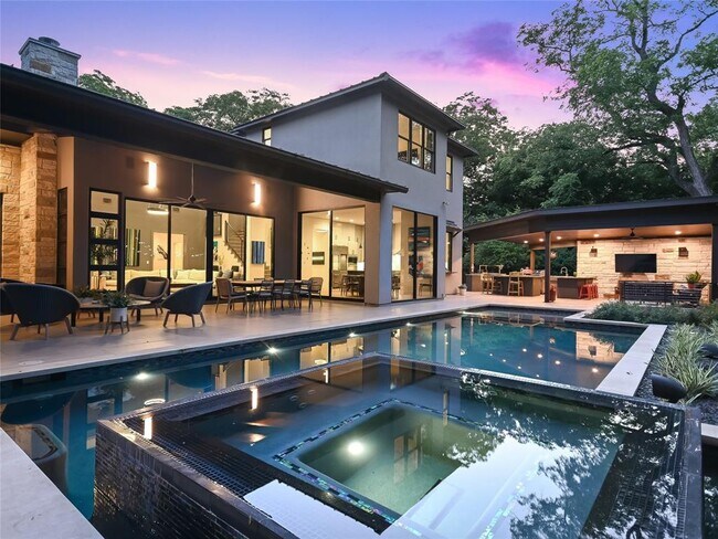 Building Photo - 2311 River Hills Rd