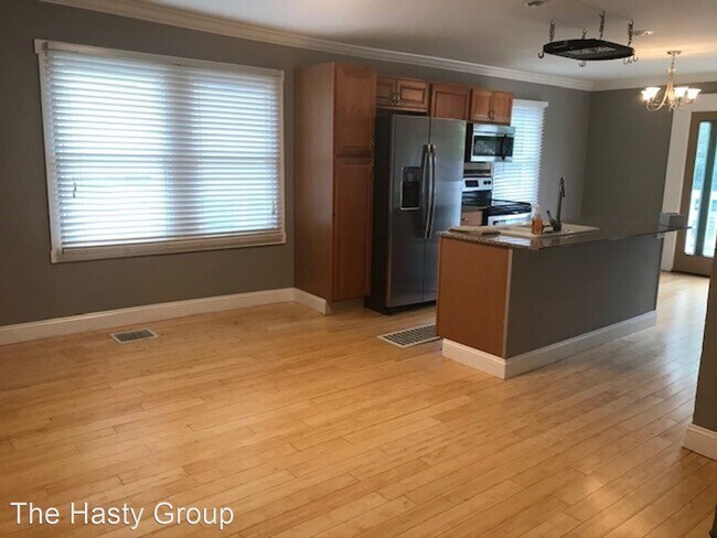 Foto del edificio - 3 br, 1 bath House - 3901 S Minnie Street