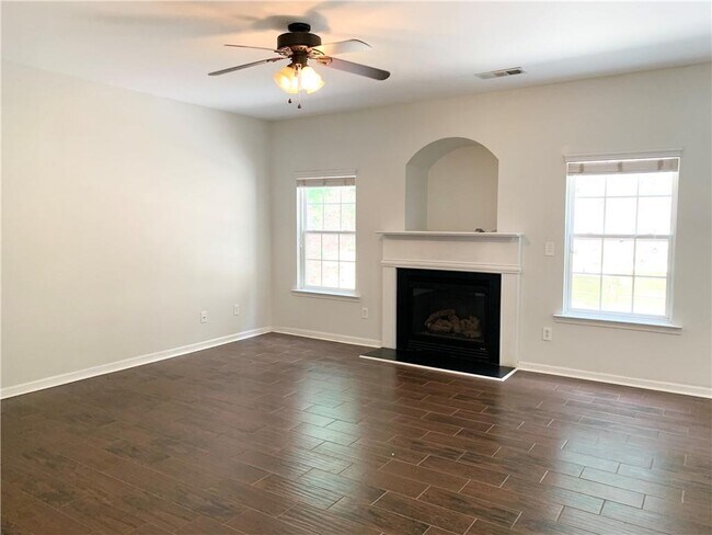 Building Photo - 329 Tuggle Ct