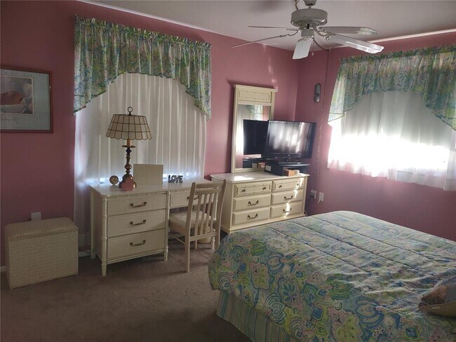 Foto del edificio - 1852 Restful Dr